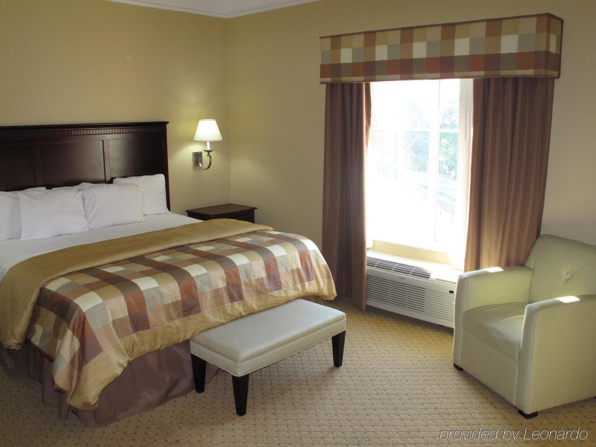 La Quinta Inn & Suites Fultondale Oda fotoğraf